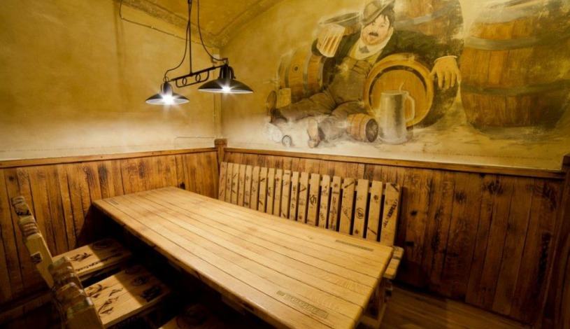 BECHERPLATZ Karlovy Vary